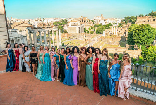 𝑳'𝑨𝒃𝒓𝒖𝒛𝒛𝒐 𝒔𝒇𝒊𝒍𝒂 𝒂 𝑹𝒐𝒎𝒂: la bellezza della diversità sulla terrazza della storia
