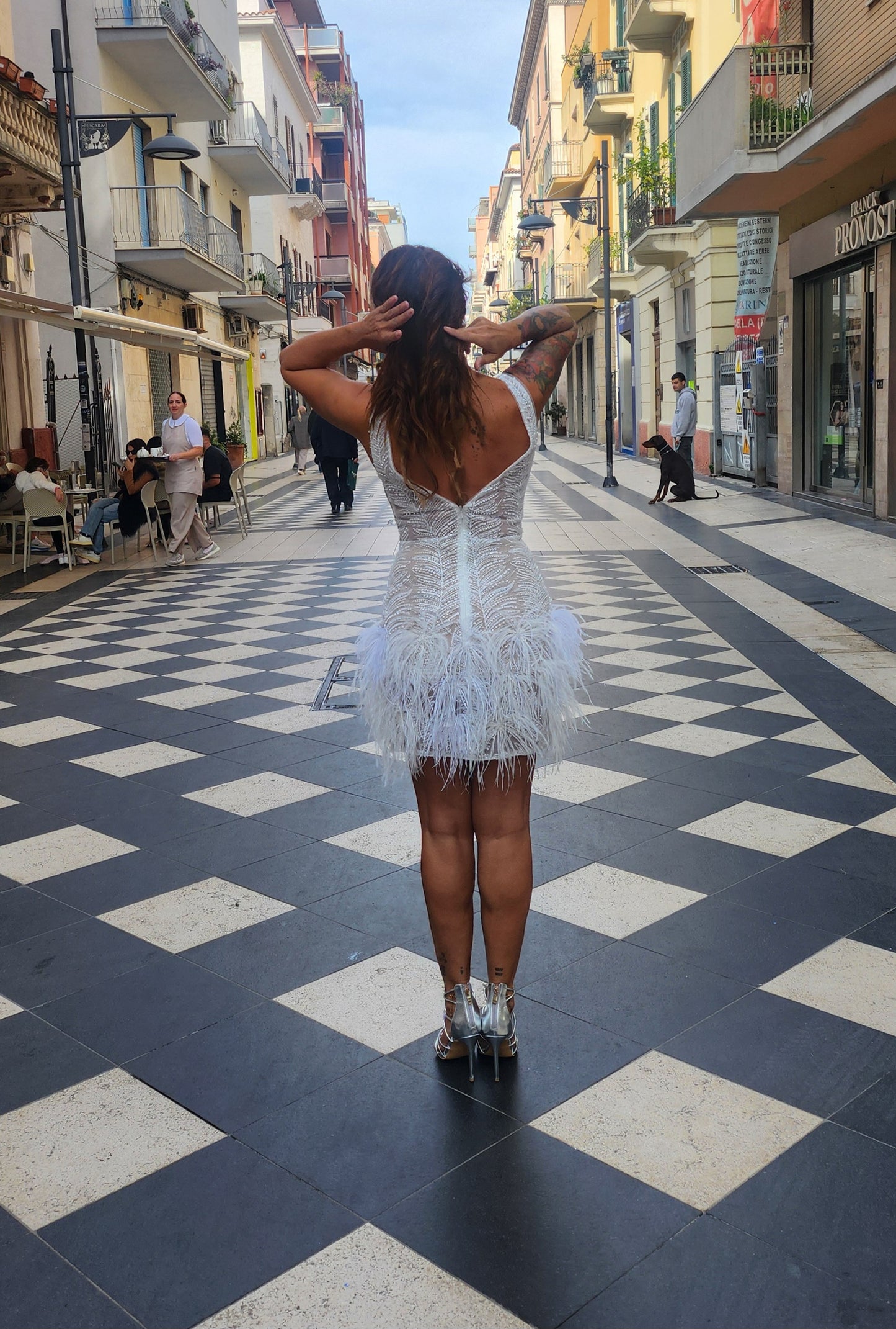 Abito sposa bianco corto c/ piume👰♂ ALLURE EVENING