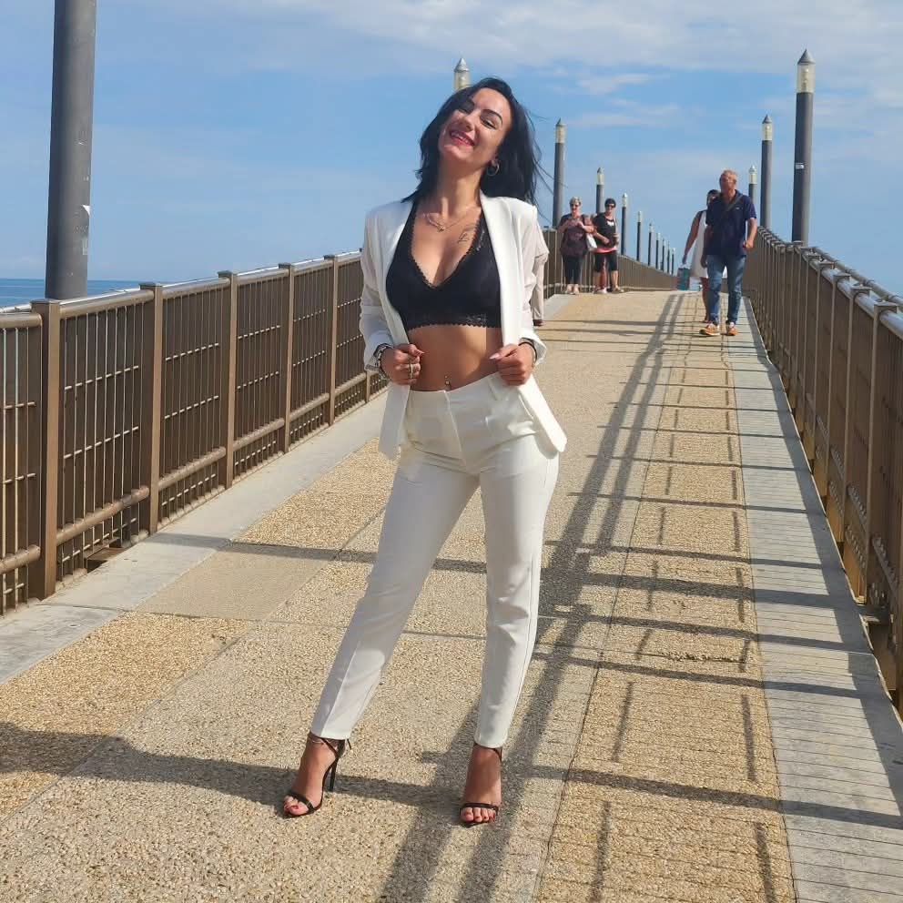 Tailleur bianco con trasparenza 🤍 VENTI6