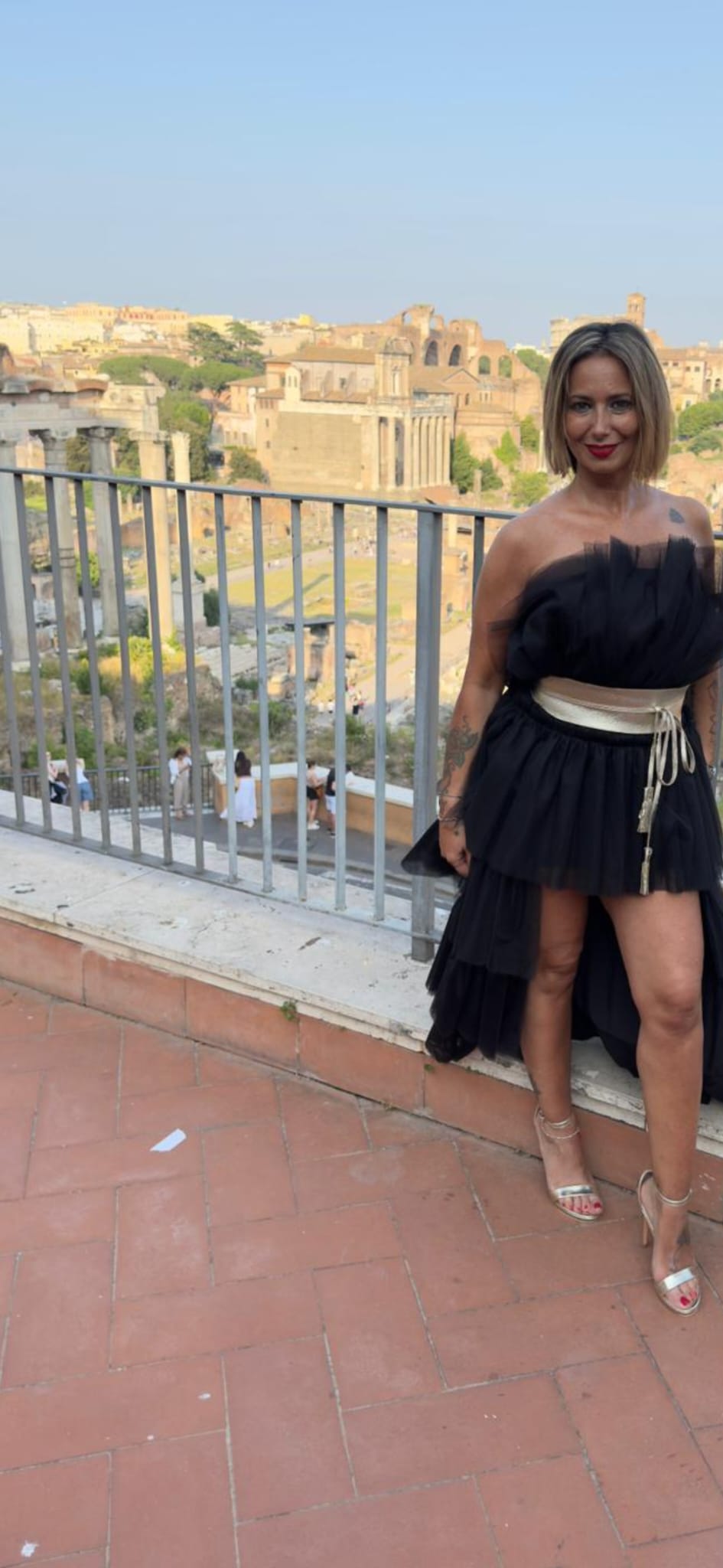 Abito Julia nero asimmetrico 🖤 DEA FEA