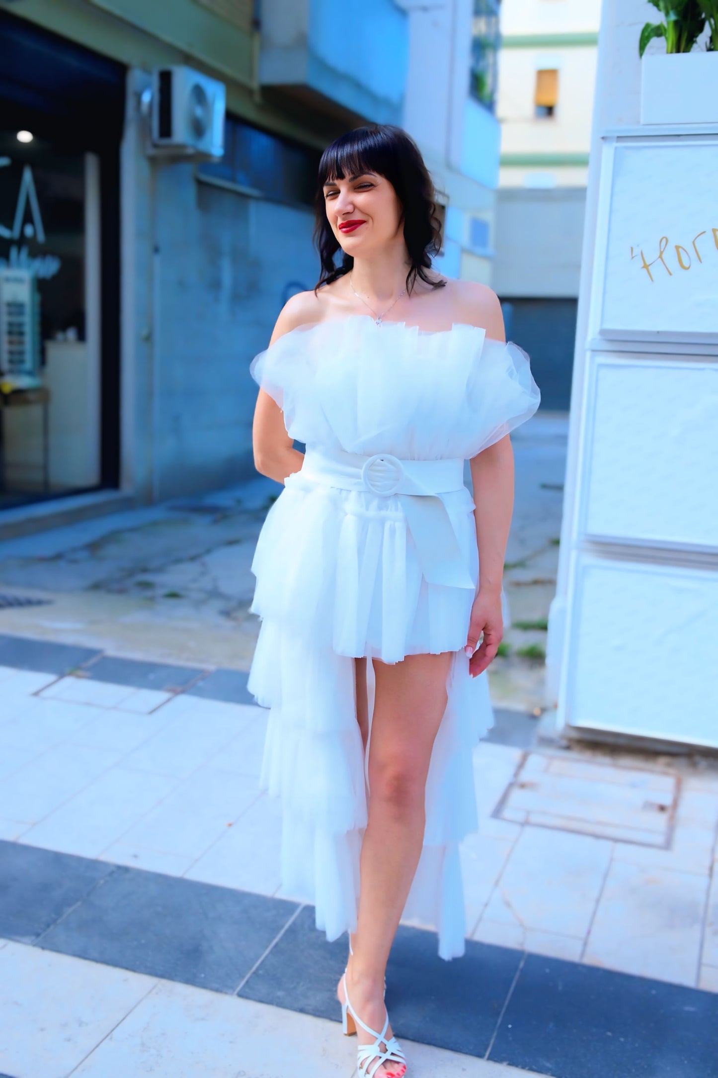 Abito bianco tulle asimmetrico 💃 DEA FEA