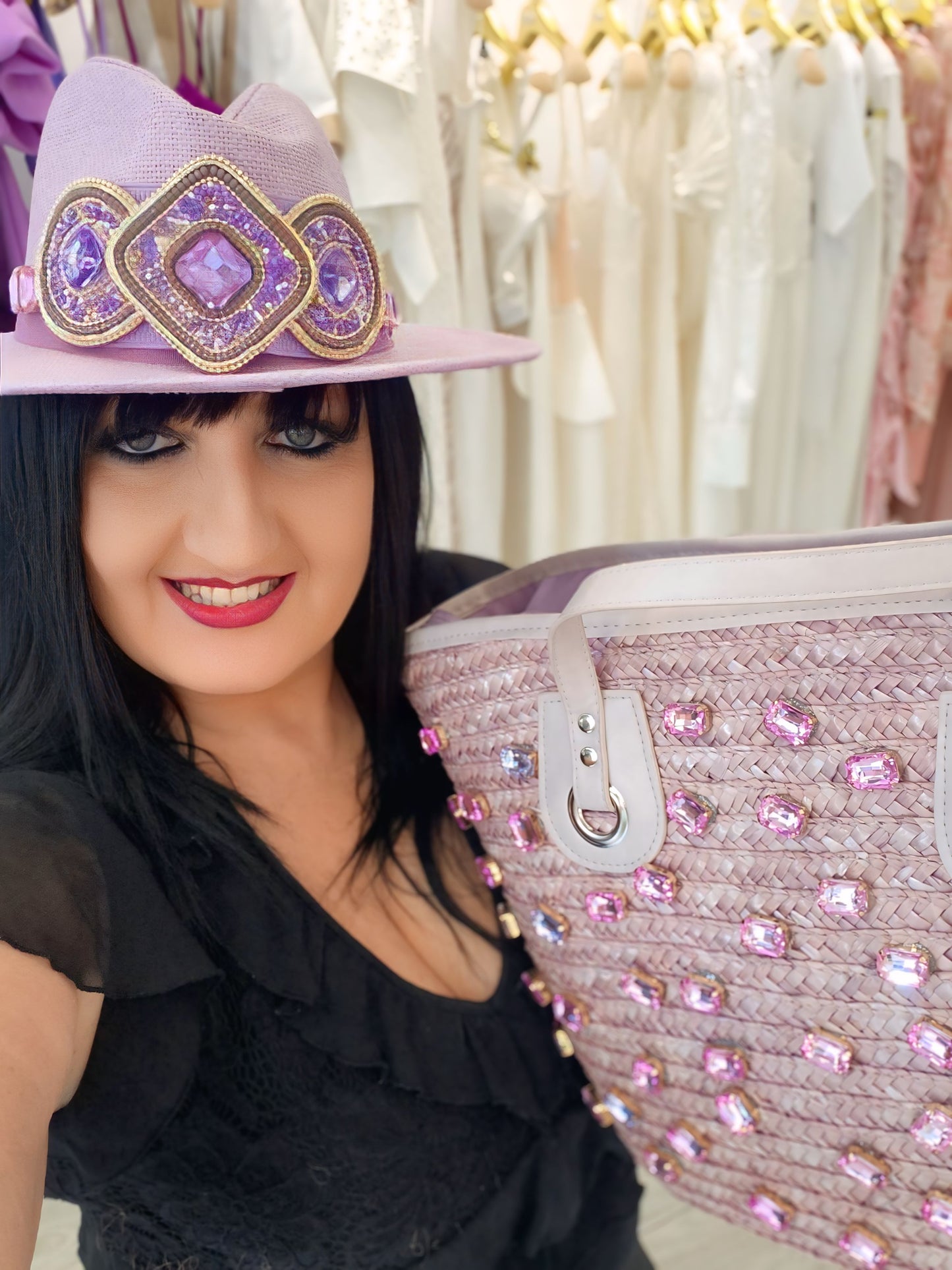 Cappello artigianale lilla prezioso 💜 LIANAS