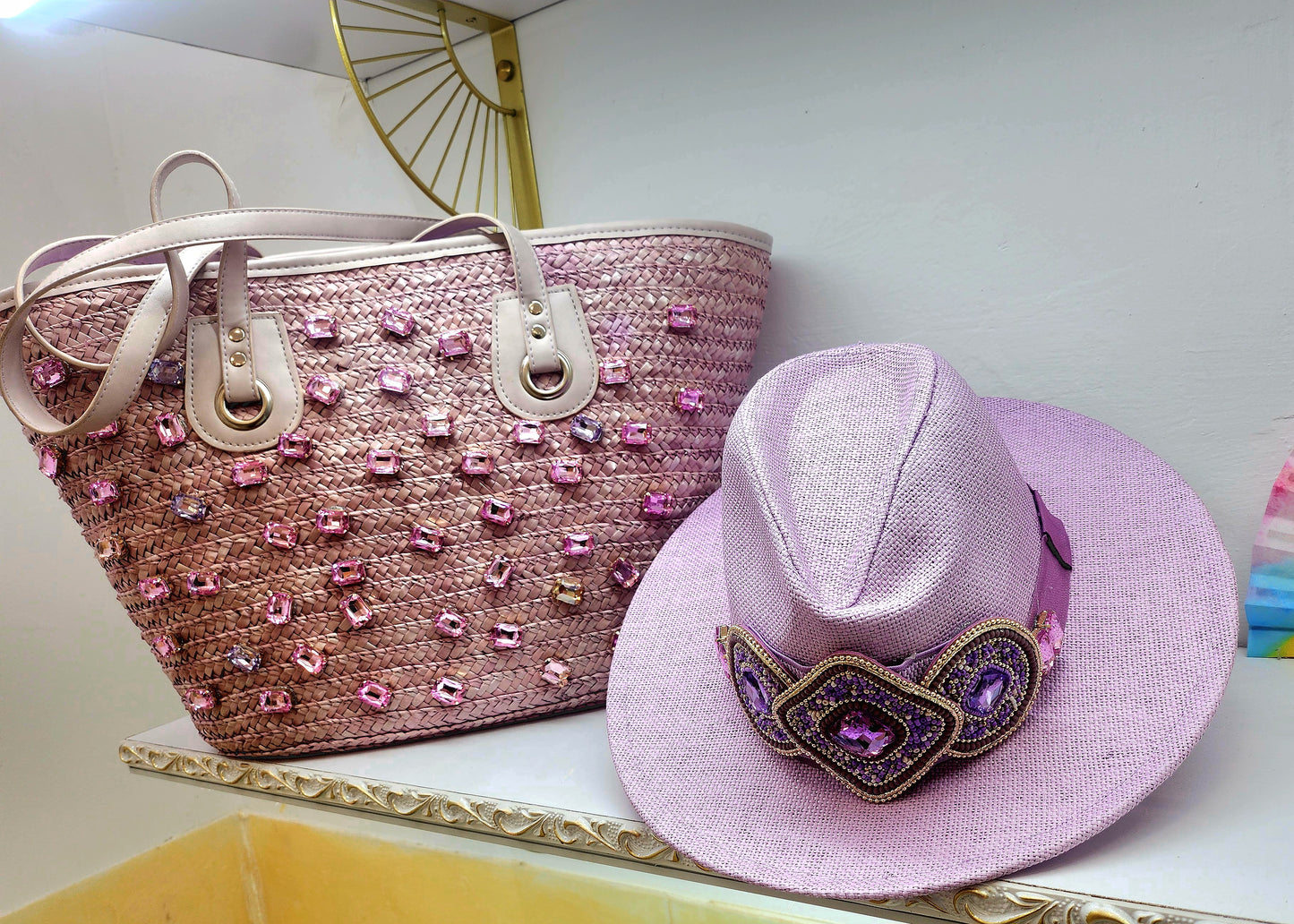 Cappello artigianale lilla prezioso 💜 LIANAS