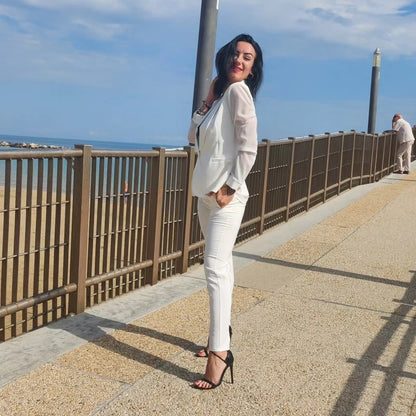 Tailleur bianco con trasparenza 🤍 VENTI6