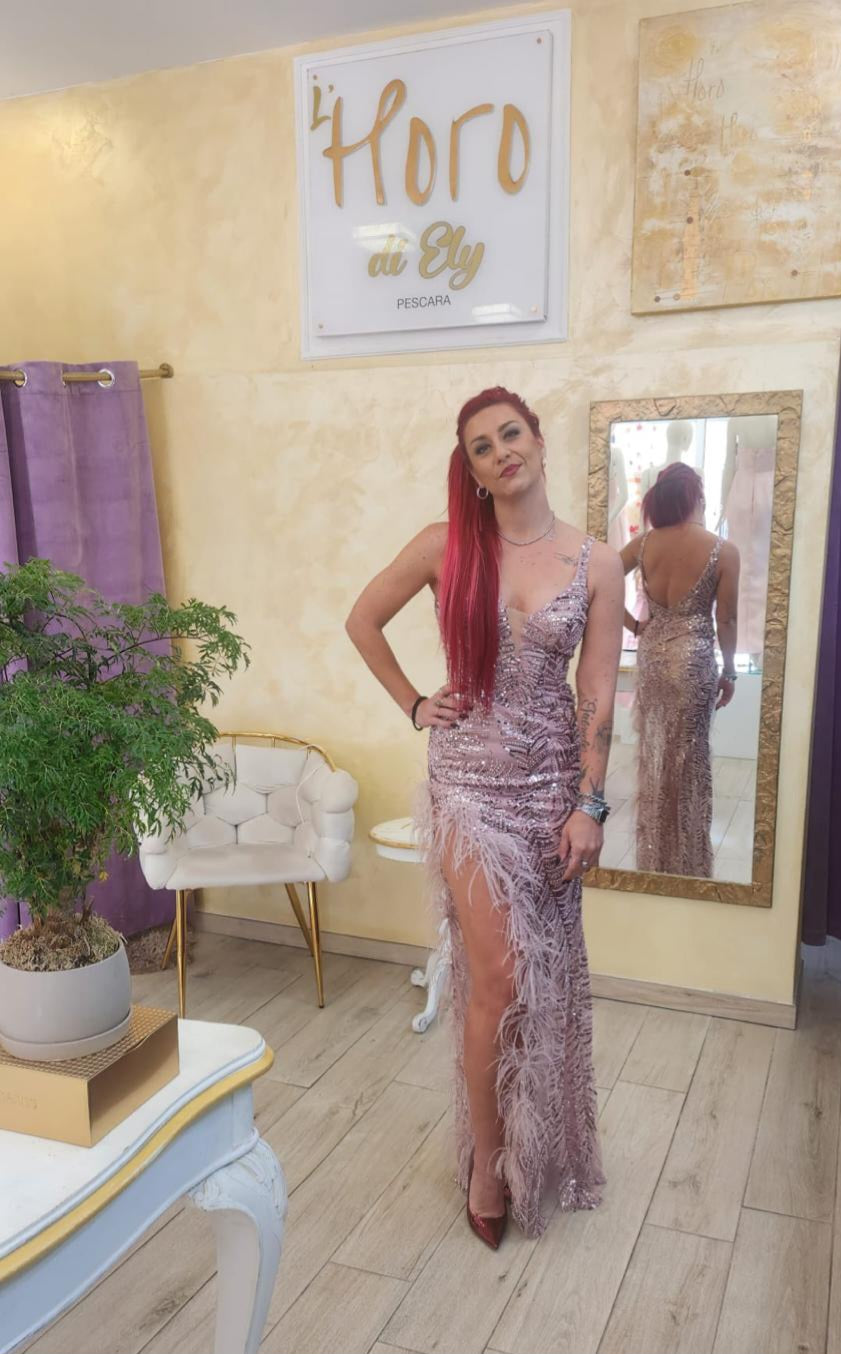 Abito rosa paillettes e piume ✨️ ALLURE EVENING